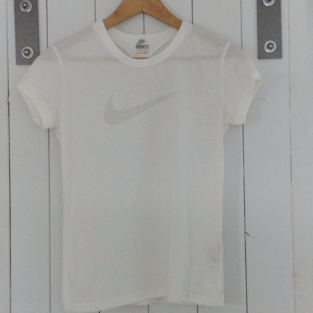 Nike tee